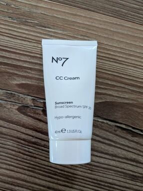 No7 CC Cream Sunscreen Broad Spectrum SPF 20 Hypoallergenic 1.3 fl oz